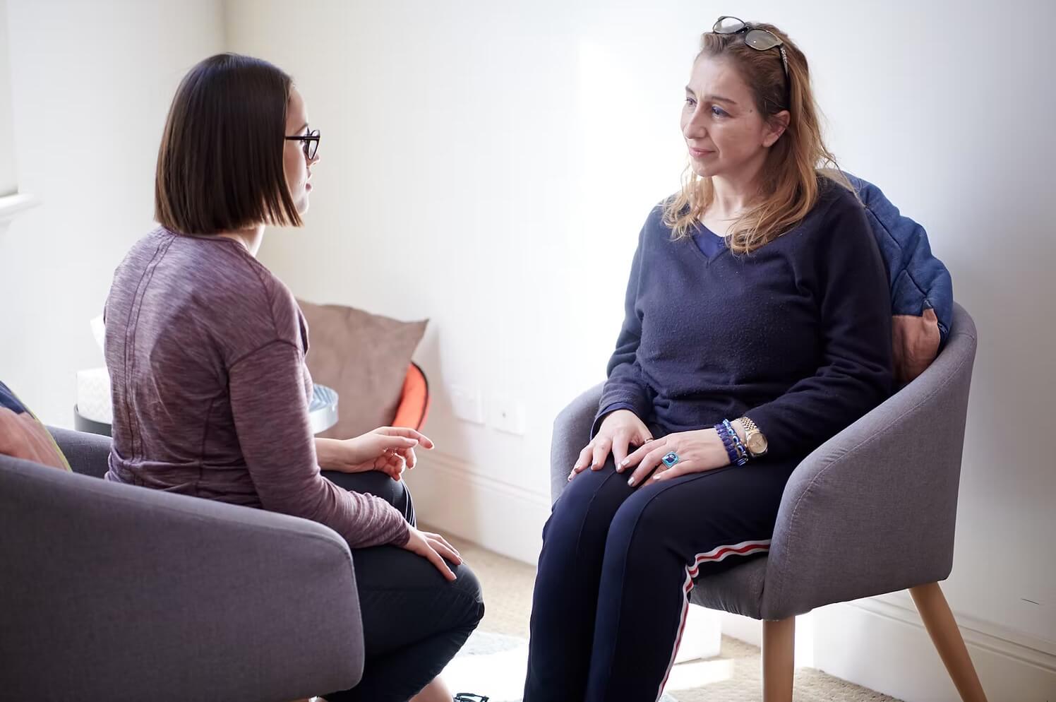 a patient with multiple sclerosis being treated by a professional physiologist in sydney